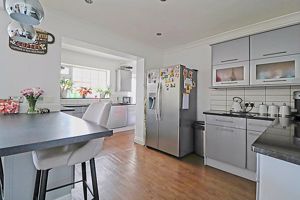 Kitchen- click for photo gallery